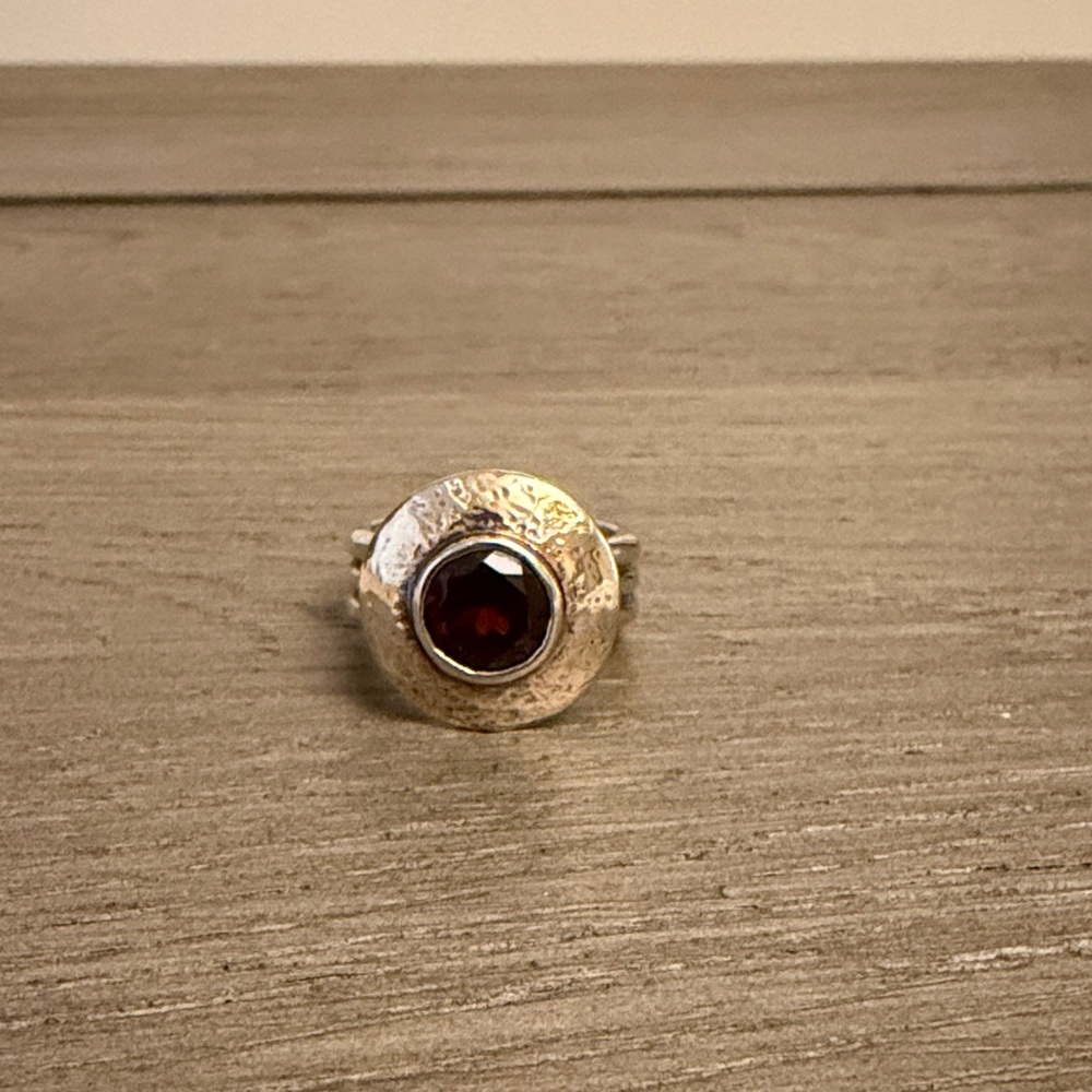 Sterling Silver Ring with Garnet Center Stone size 6.5